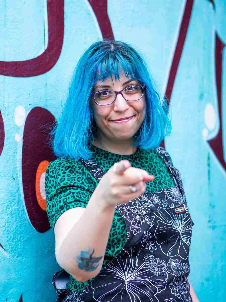 Pepi Valderrama - dePepi | life coaching | Notion templates | entrepreneur | freelance